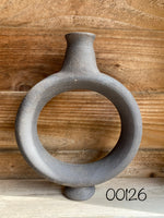 Load image into Gallery viewer, Doughnut Vase - 00126
